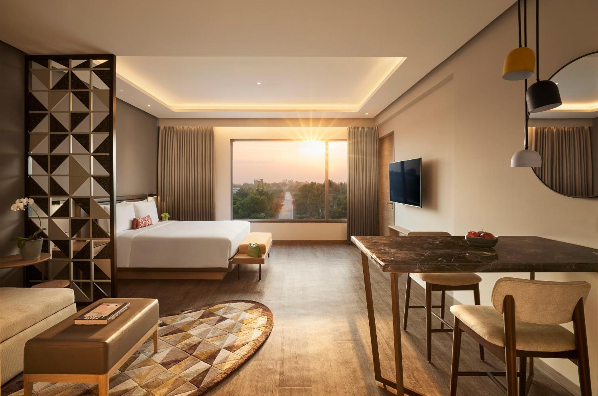 Hyatt Place Aurangabad Airport Bagian luar foto
