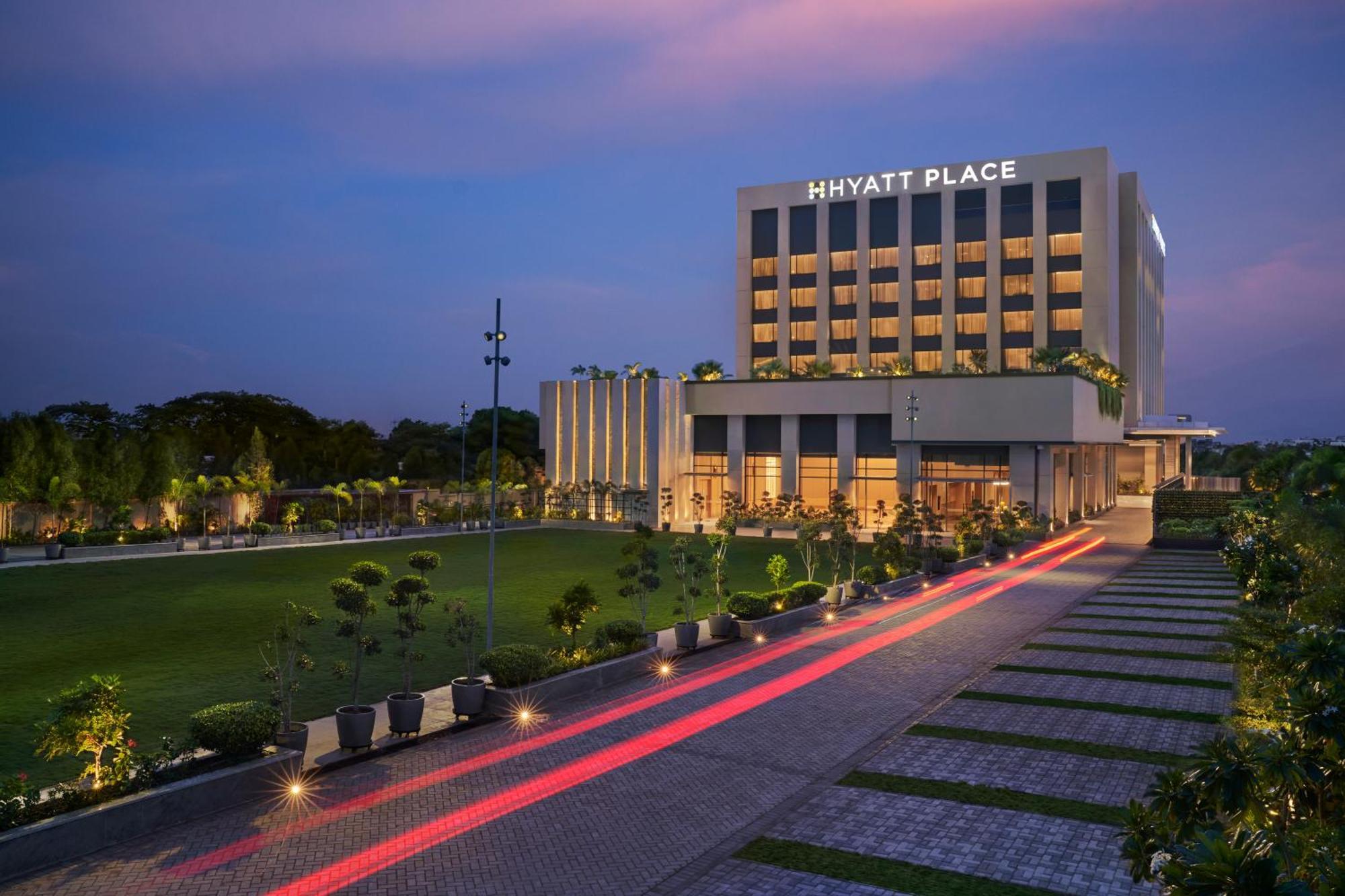 Hyatt Place Aurangabad Airport Bagian luar foto